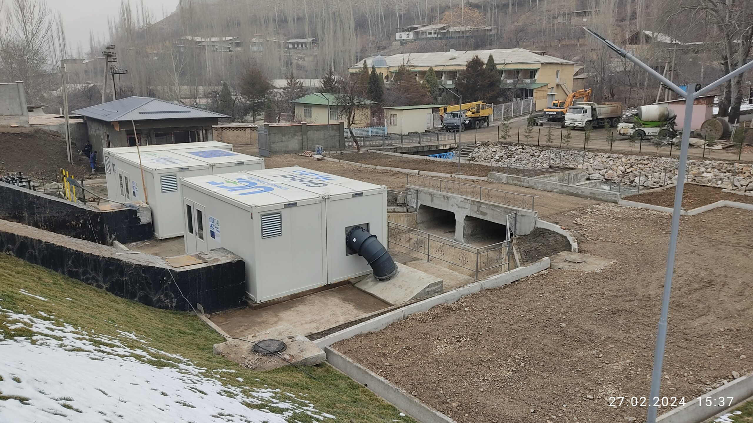 IMG_20240227_153712_sje-IK Francis container solution installed at the demo-site in Shakimardan, Uzbekistan