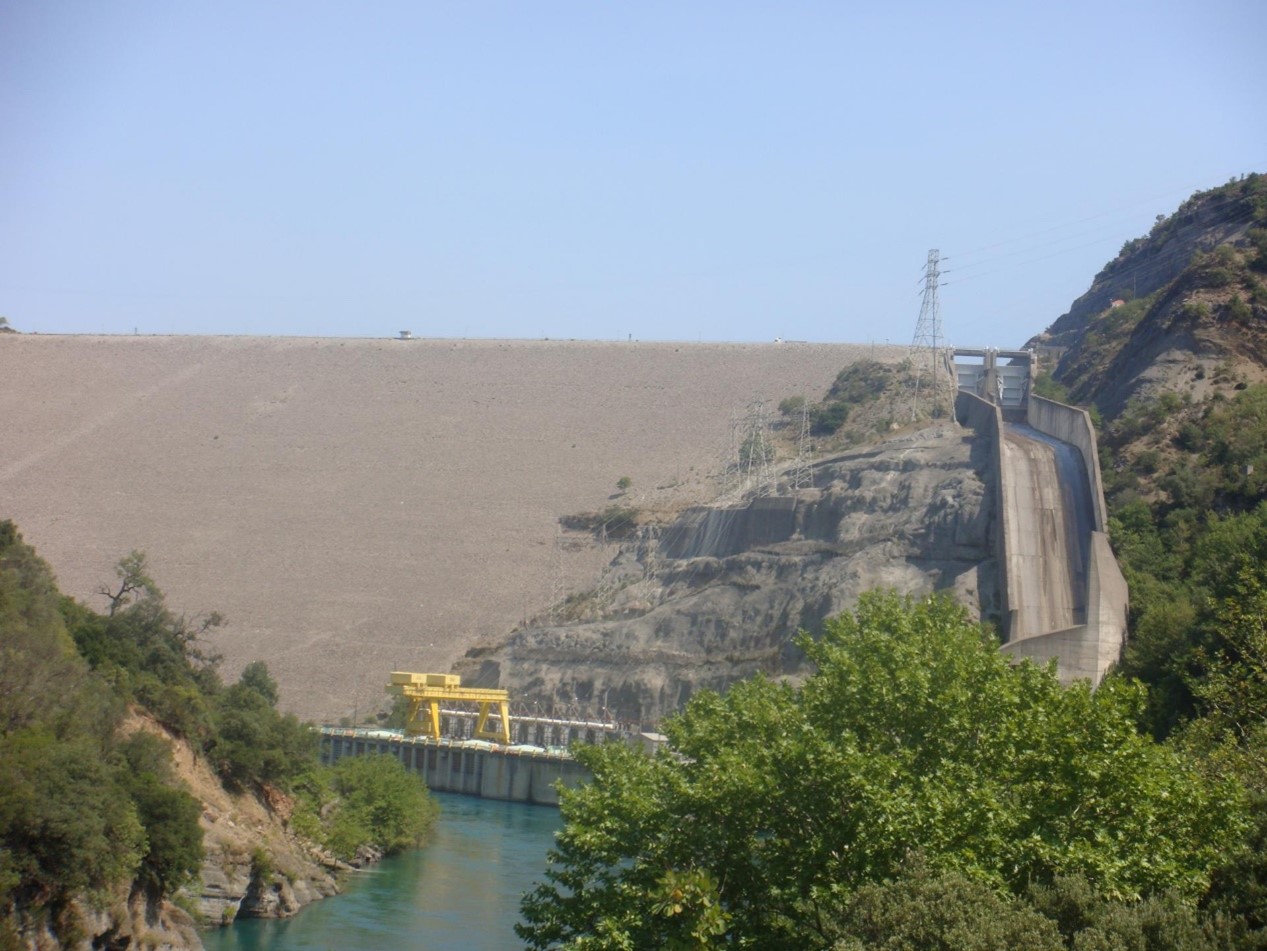 The Dam of Kremasta along with its two associated spillways. ©PCC